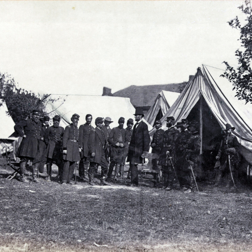Lincoln and soldiers